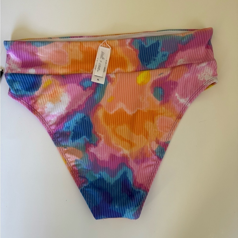 - NWT Salt + Cove Juniors' Tie-Dyed Bikini Bottoms large - Picture 5 of 5